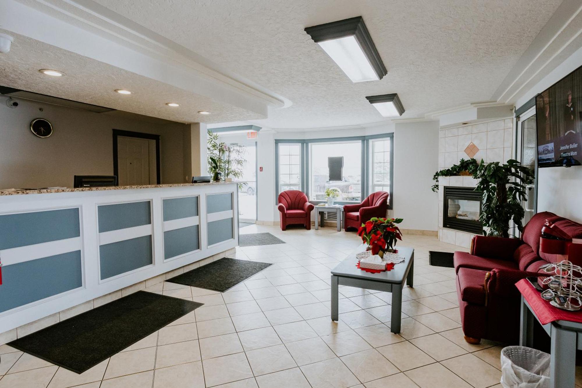 Penhold Western Budget Plus Mosaic Suites מראה חיצוני תמונה